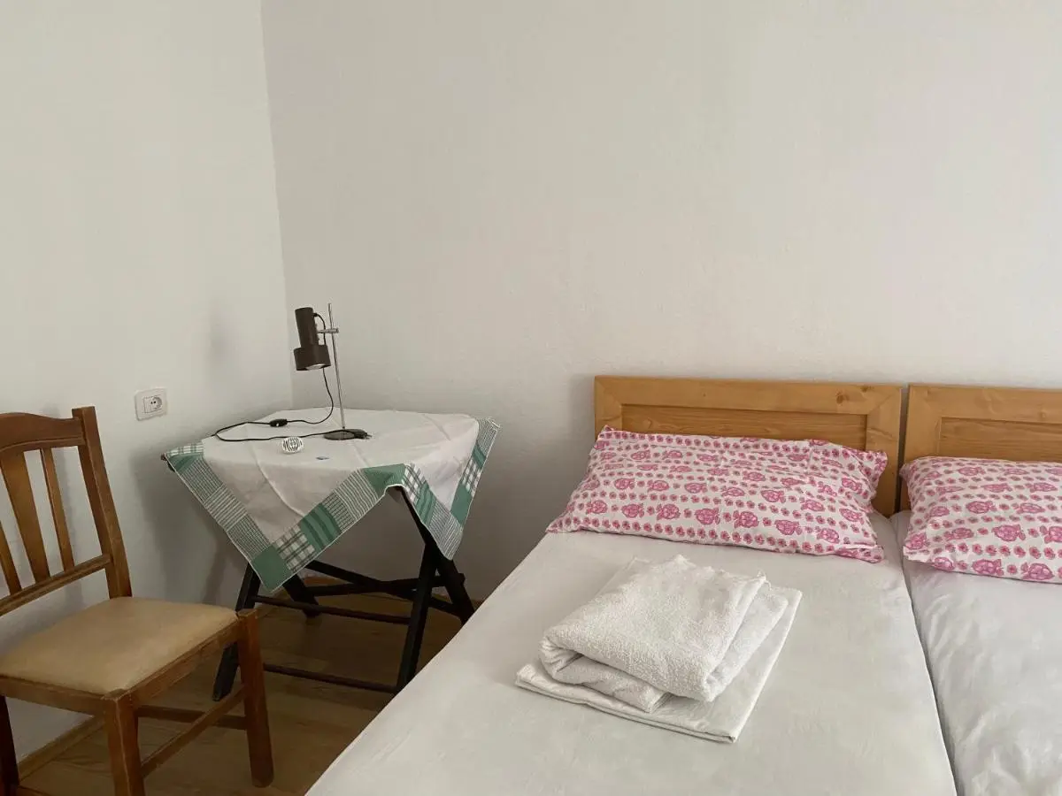 Roza's Guest House Camping Shkoder