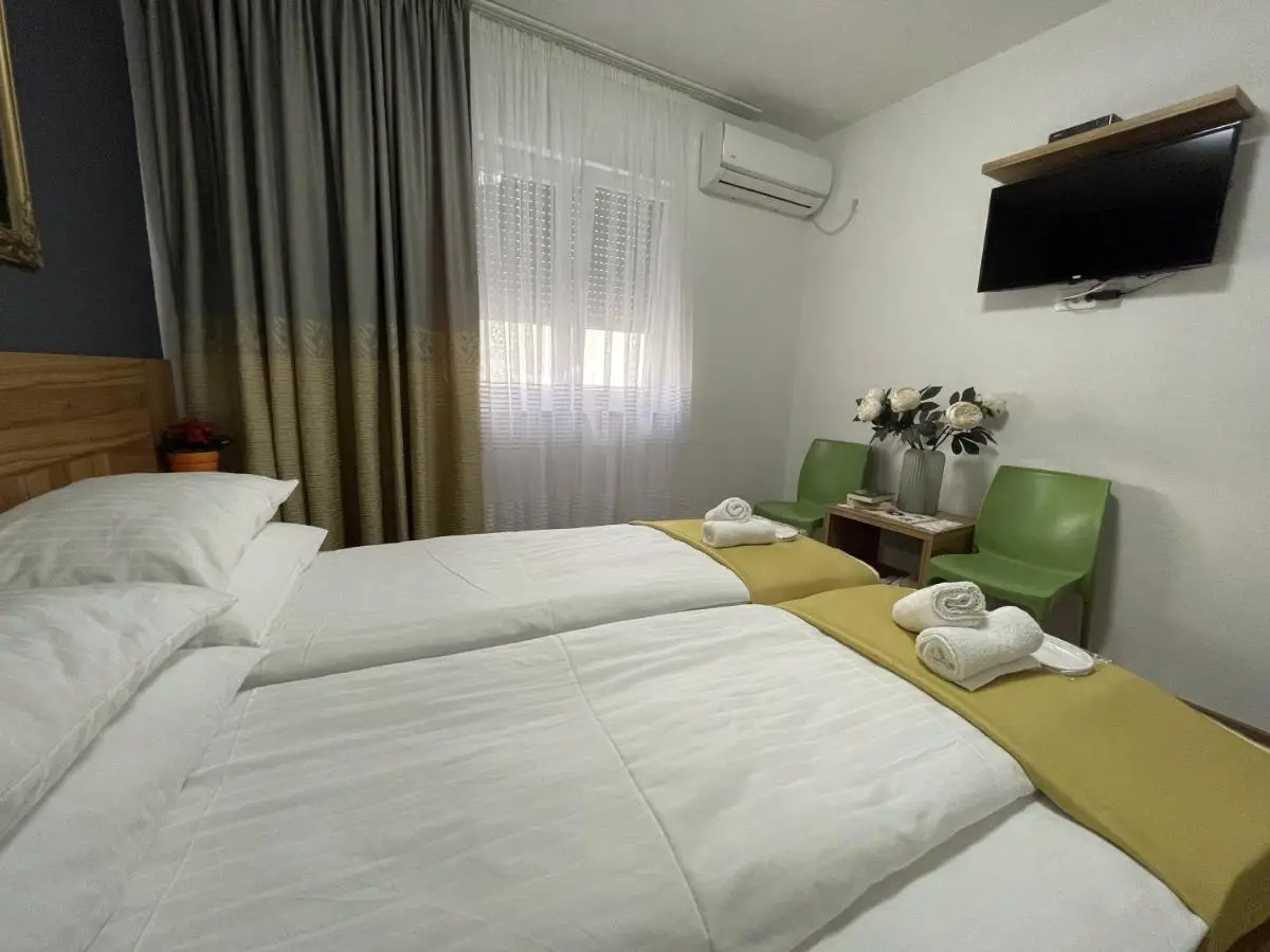 Guesthouse Check In - Apartments & Rooms