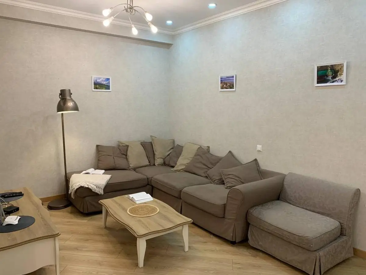 Сozy three-room apartment with 2 separate bedrooms in Old Tbilisi