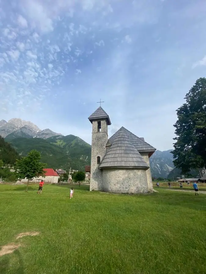 Guesthouse Kroni I Micanit