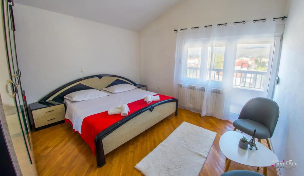 Spacious apartment overlooking Mostar