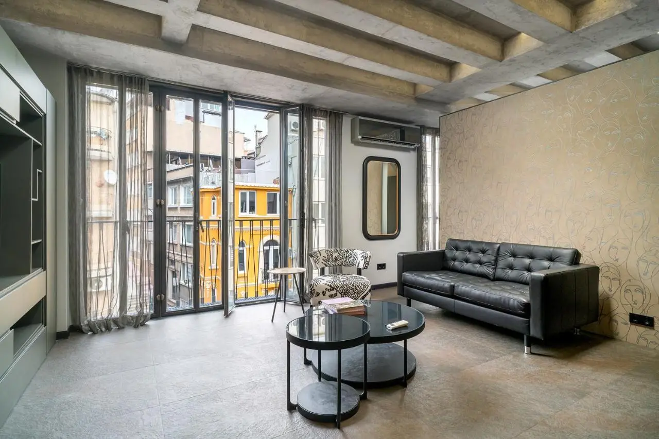 RA Apartments