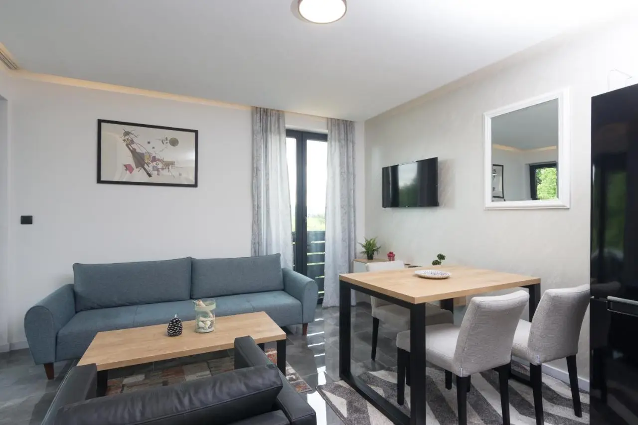 Deluxe Feliciano Apartments