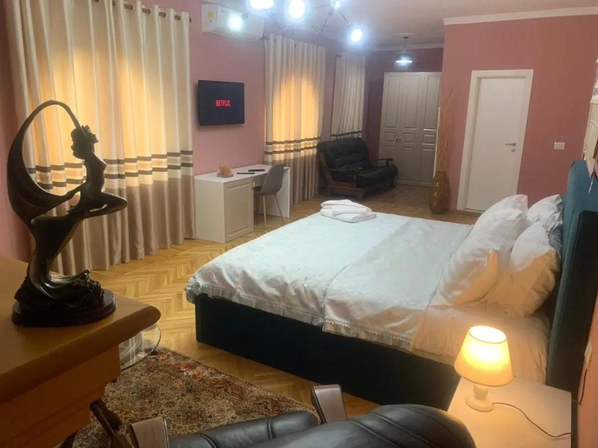 BELUX HOTEL