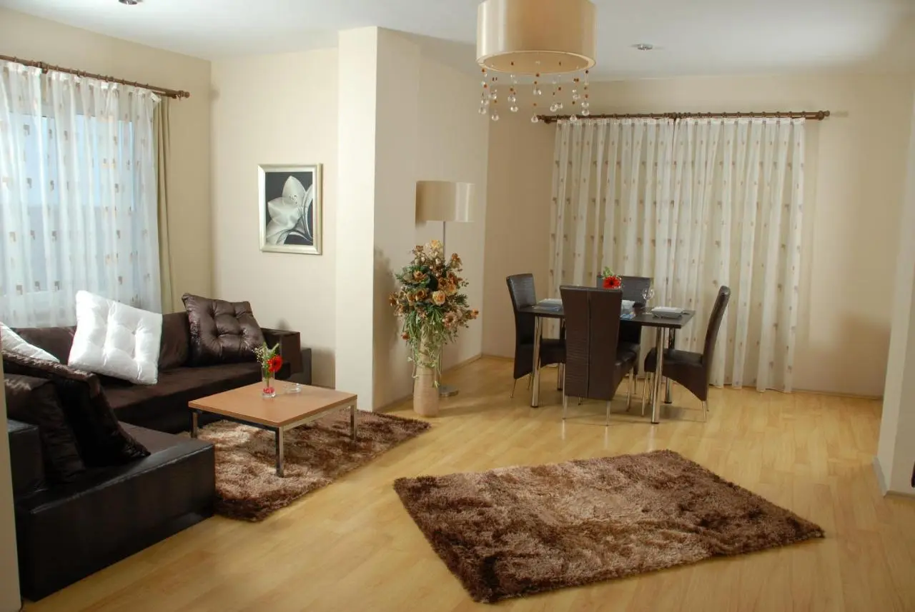 Airport Residence