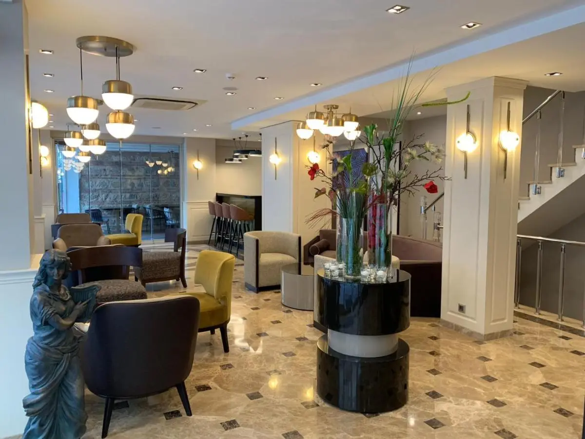 Regency World Hotel
