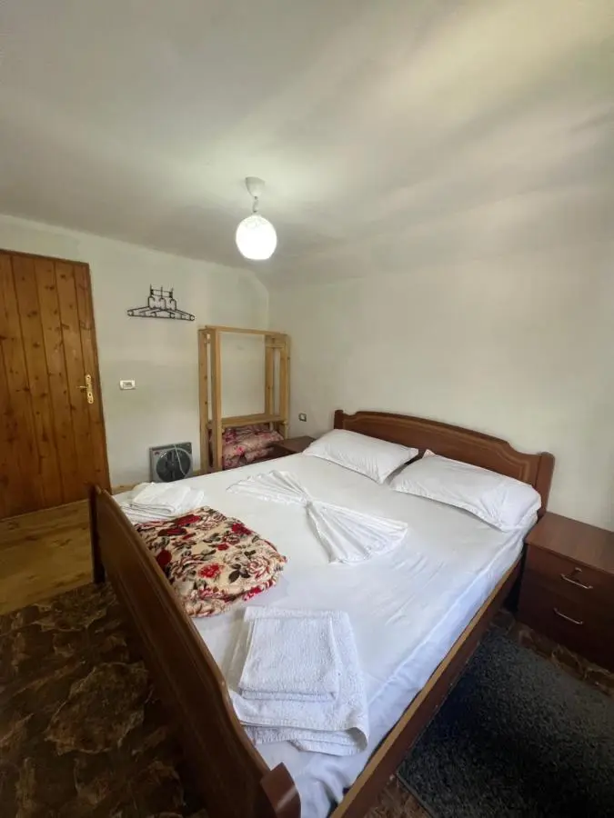 Guest House Gjelaj