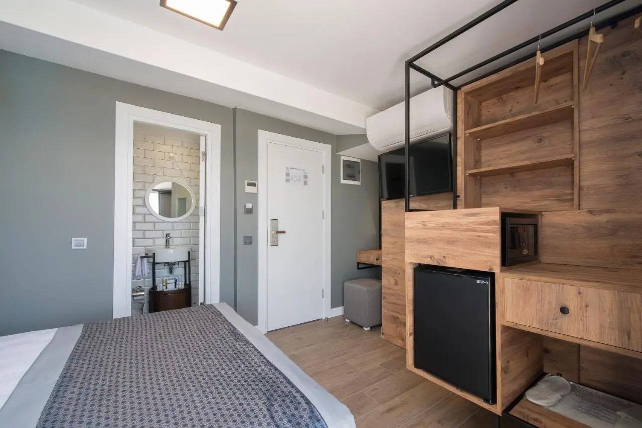 Pure Blanche Hotel