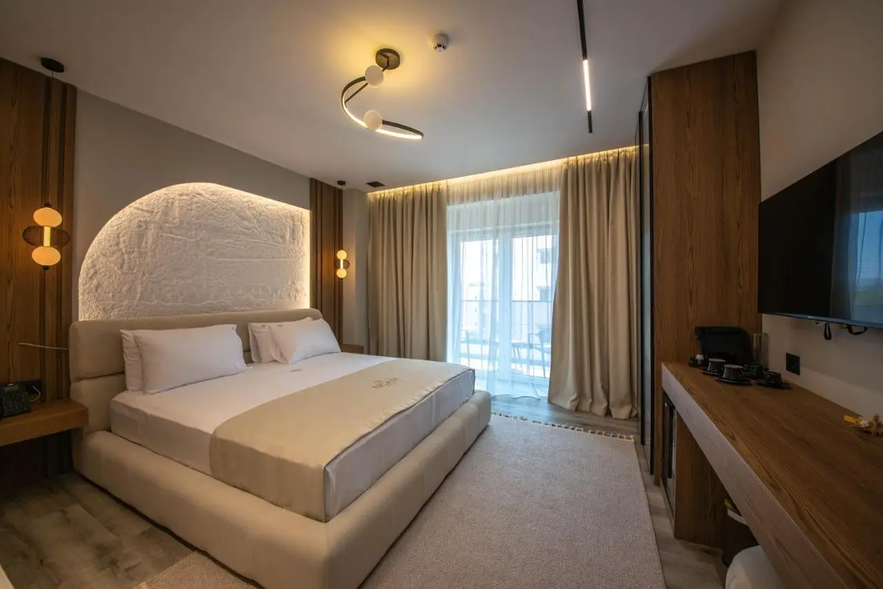 Noam Luxury Hotel