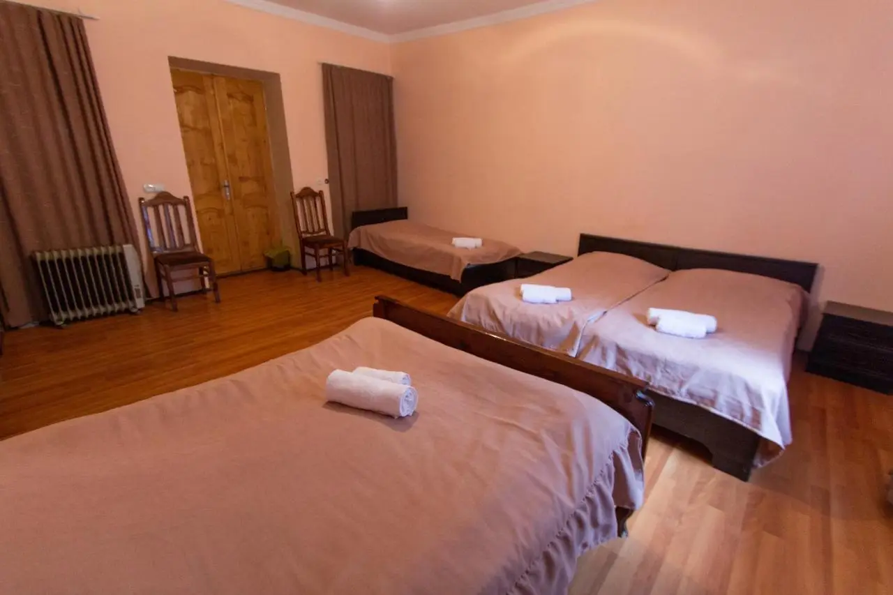 Eka&Nino GuestHouse