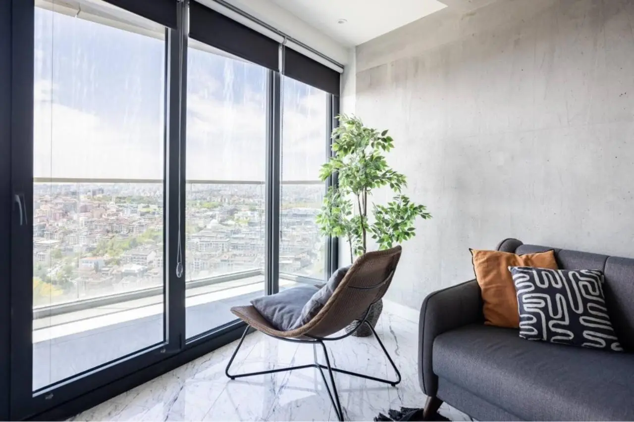 Gorgeous Modern 1BD Condo Views w PoolGym! #255