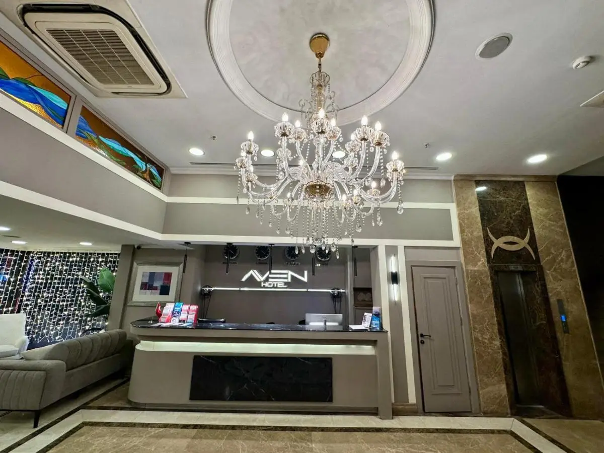 Aven Hotel