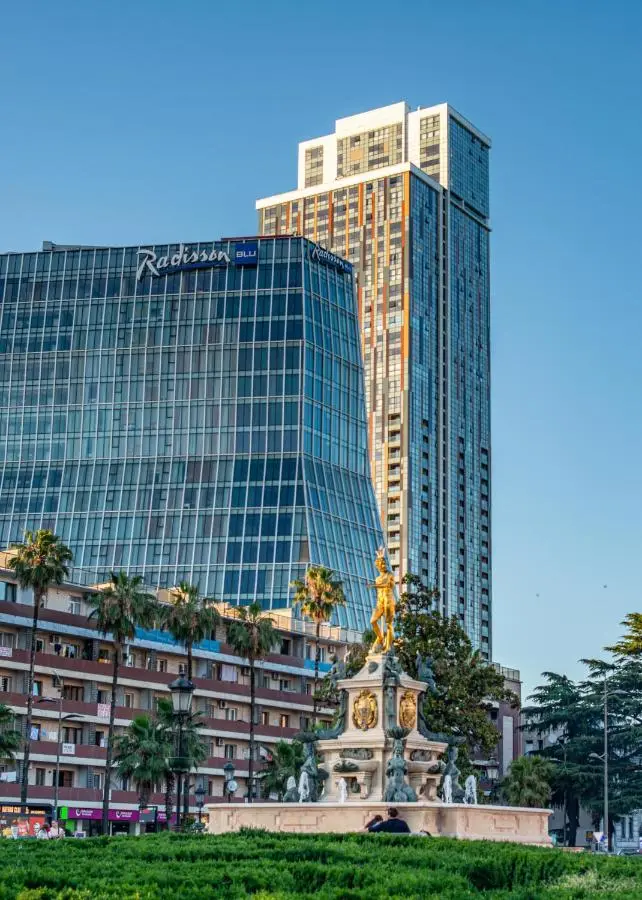 Sea Nirvana - Romantic Apartment with Sea View in Porta Batumi Tower