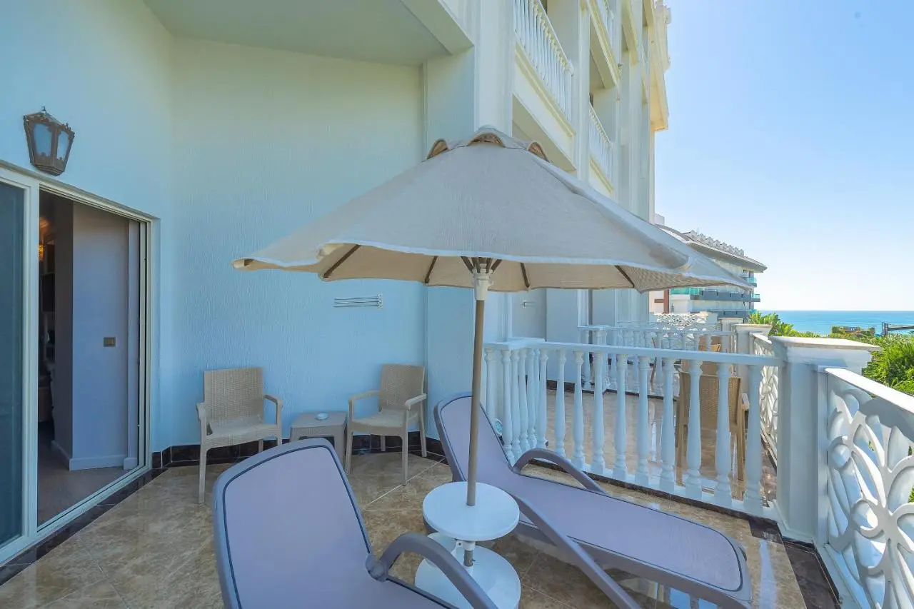 Oz Hotels Side Premium