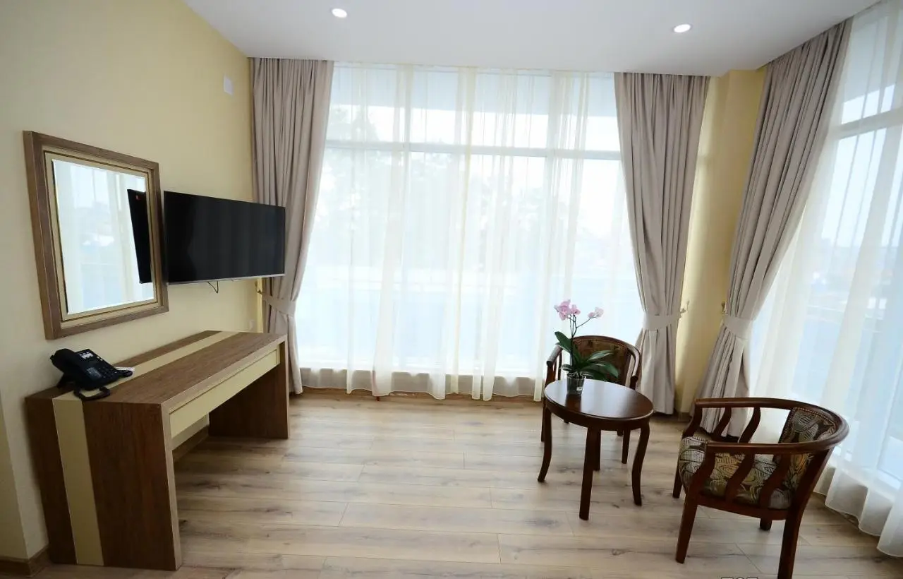 Hotel 725 B