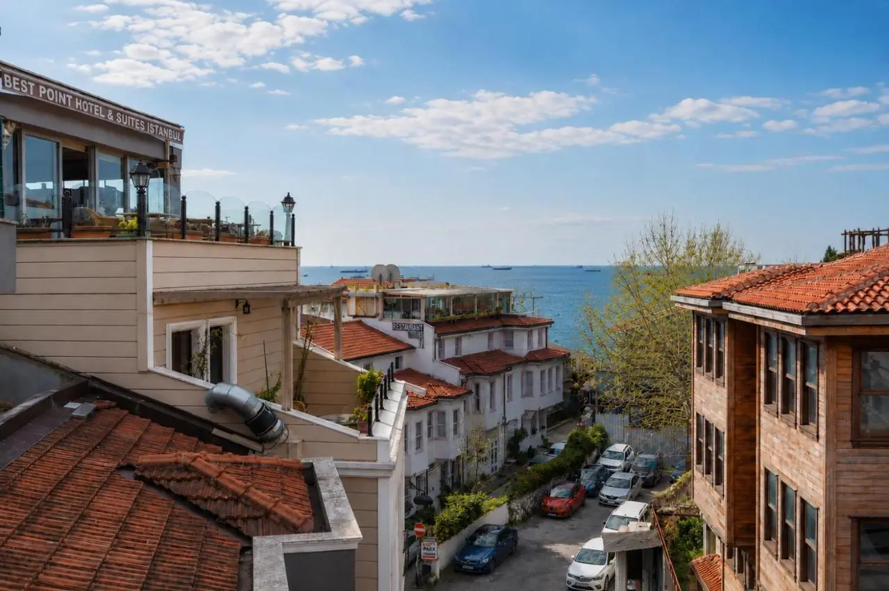 Seraglio Hotel & Suites