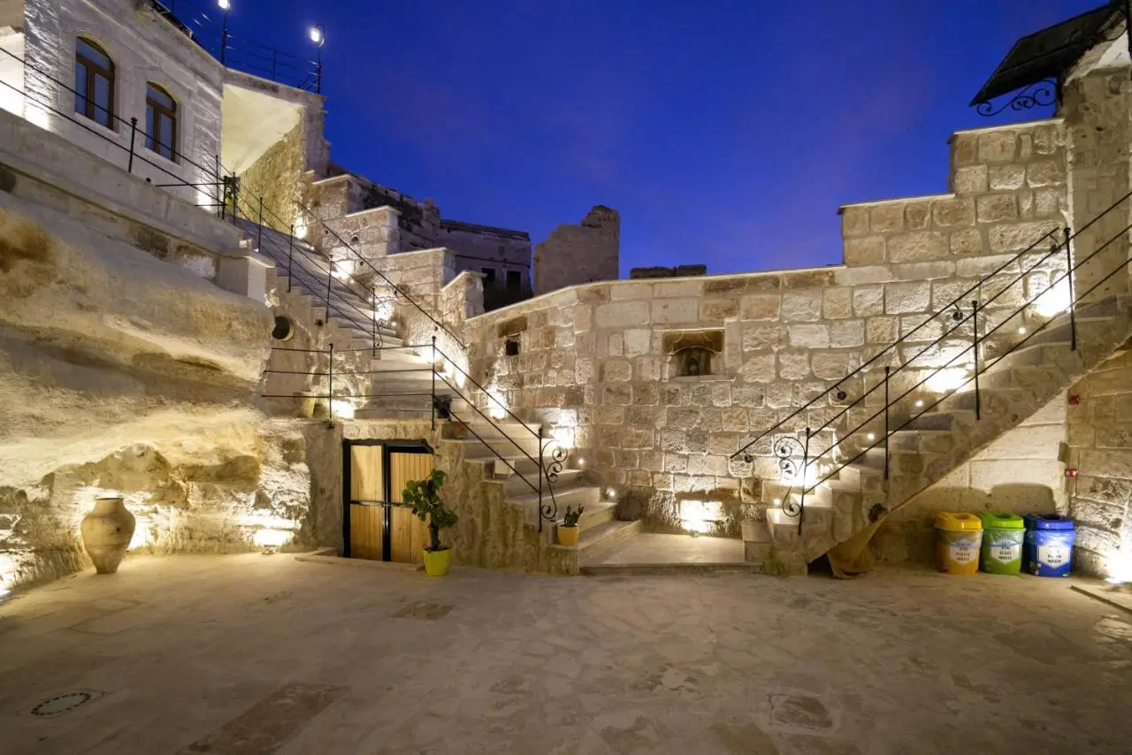 My Cave Suites