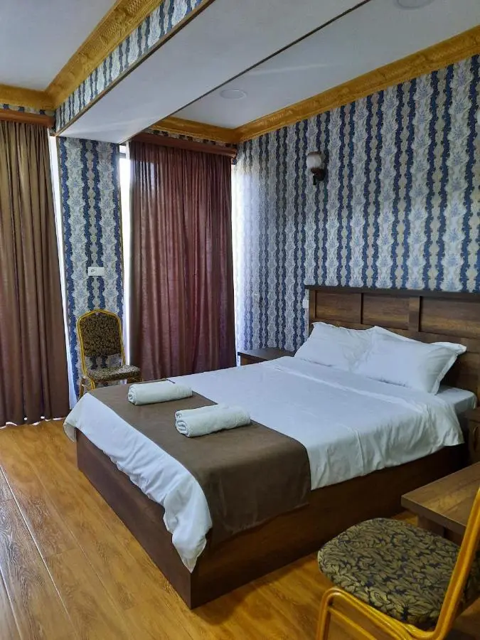 Hotel LU-MA