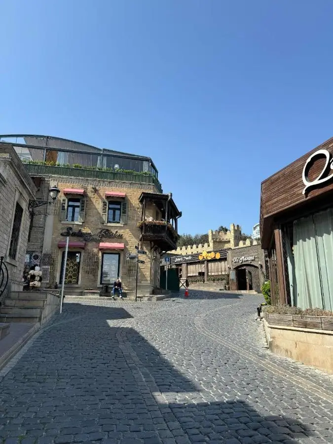 Old Str Terrace Hotel