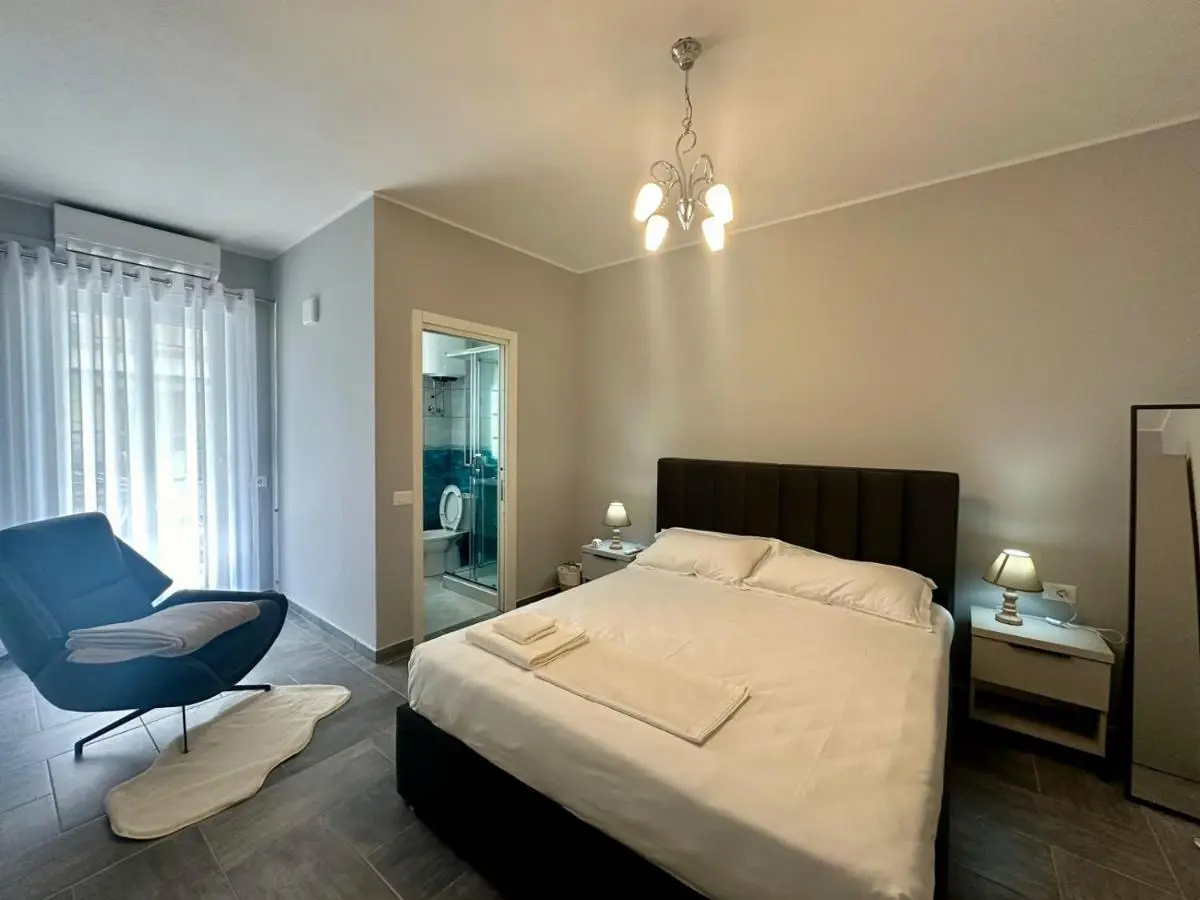 AR-Lux apartment old street
