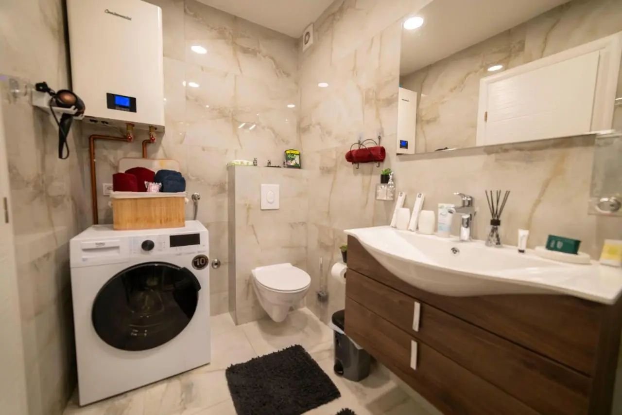 Apartment Premium Deny