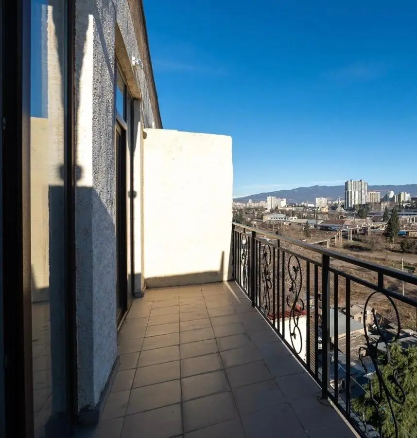 Apartment 45