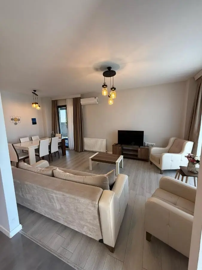 Green Hills Suites