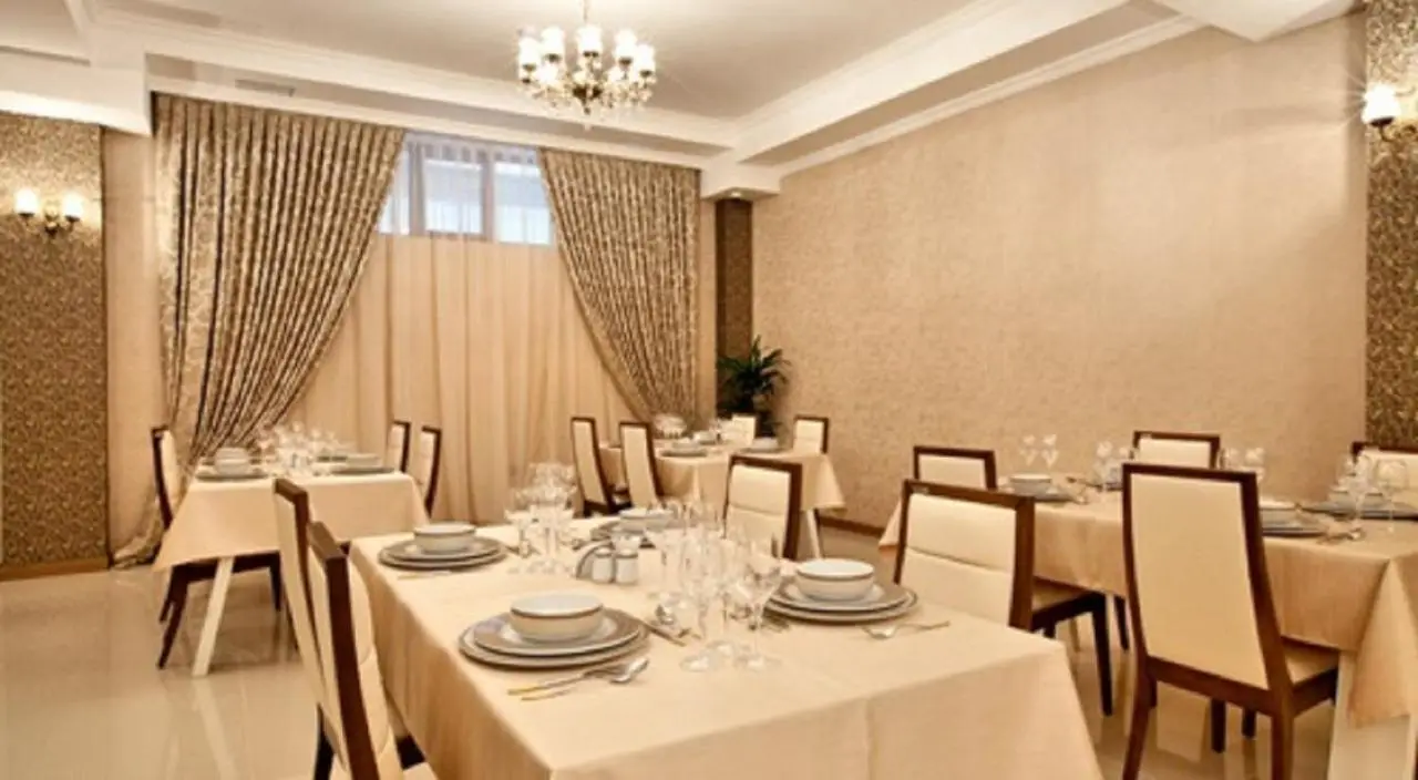 Paradise Hotel Baku