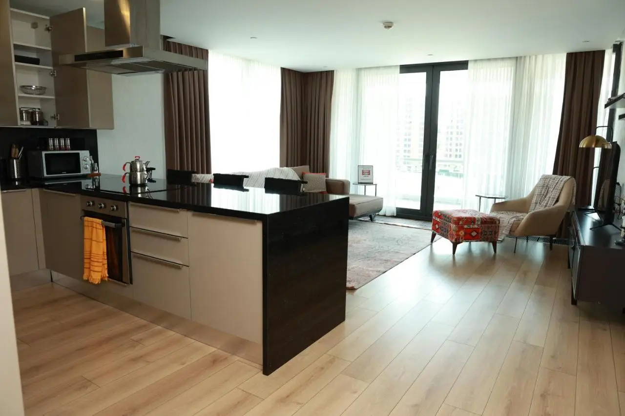 Deluxe 2BR Apartment Balcony 420