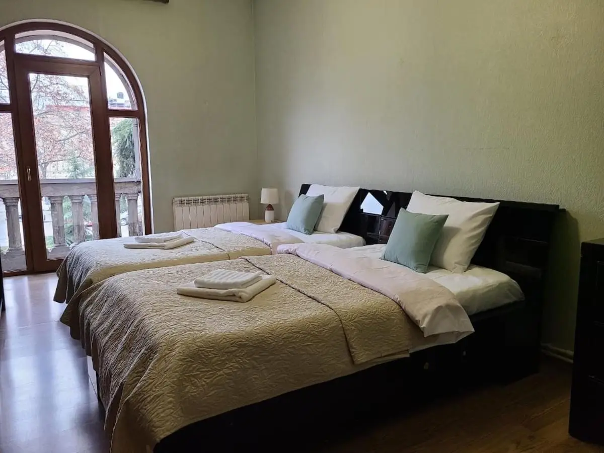 75 sqm Old Tbilisi Daily&Monthly 1-BD Apt