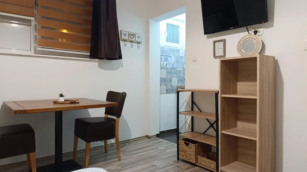 Apartment Mana