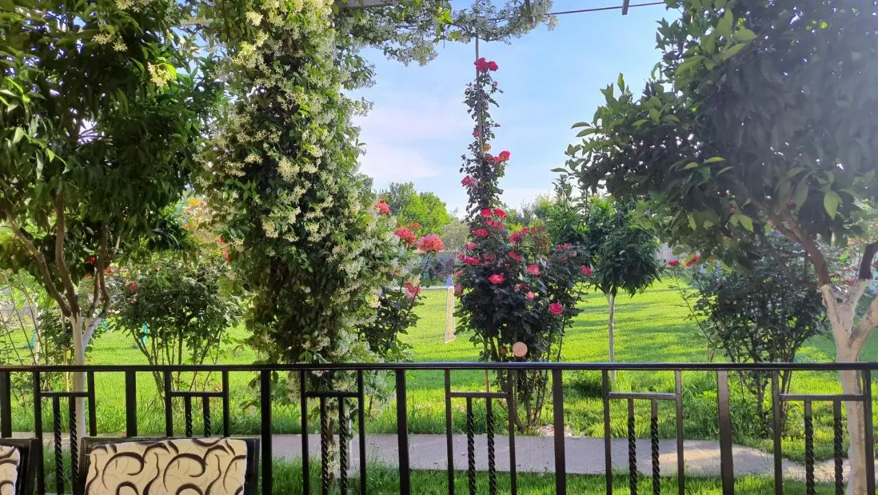Margjelo Stay - Twin Houses in the Garden