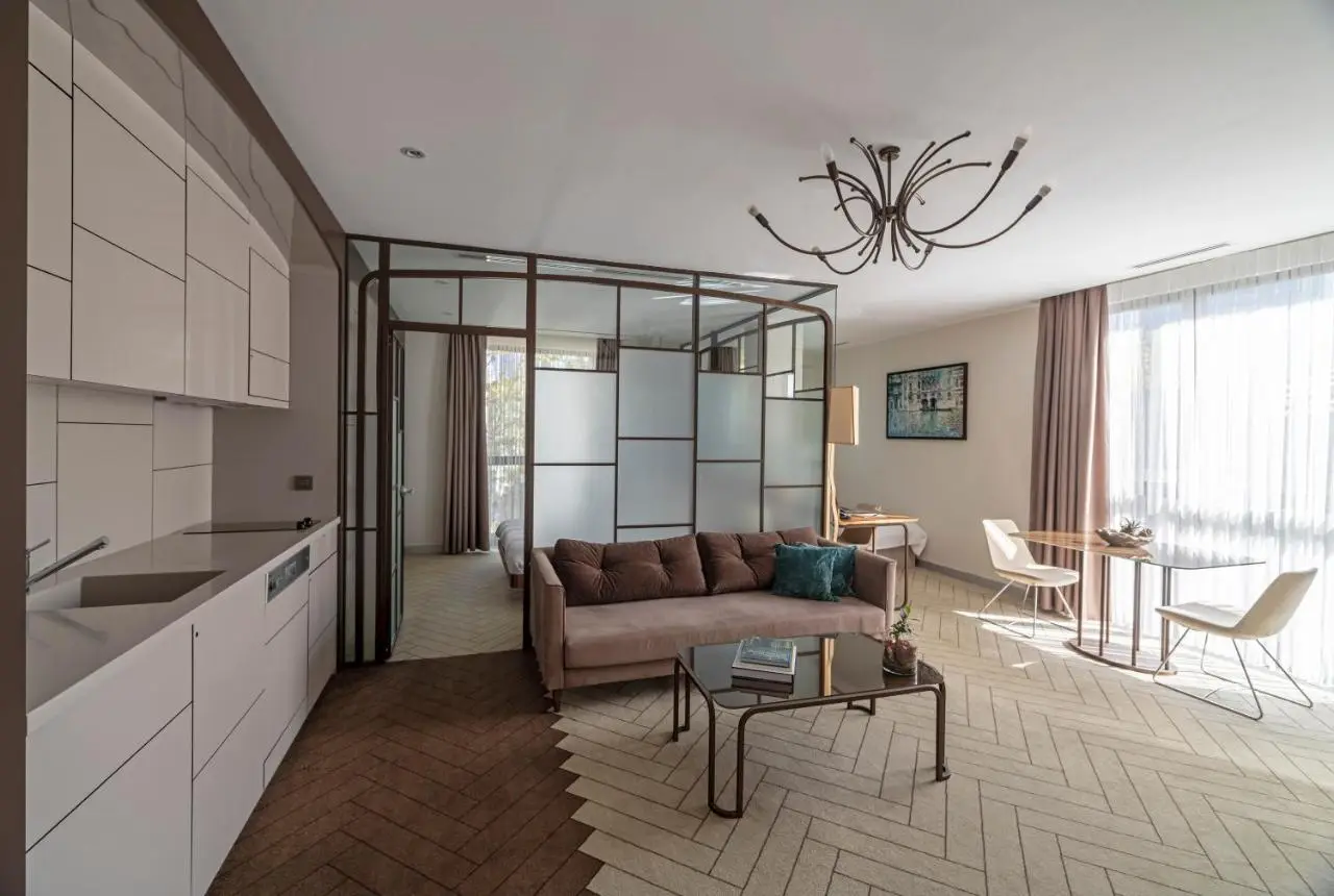 Upsuites Hotel