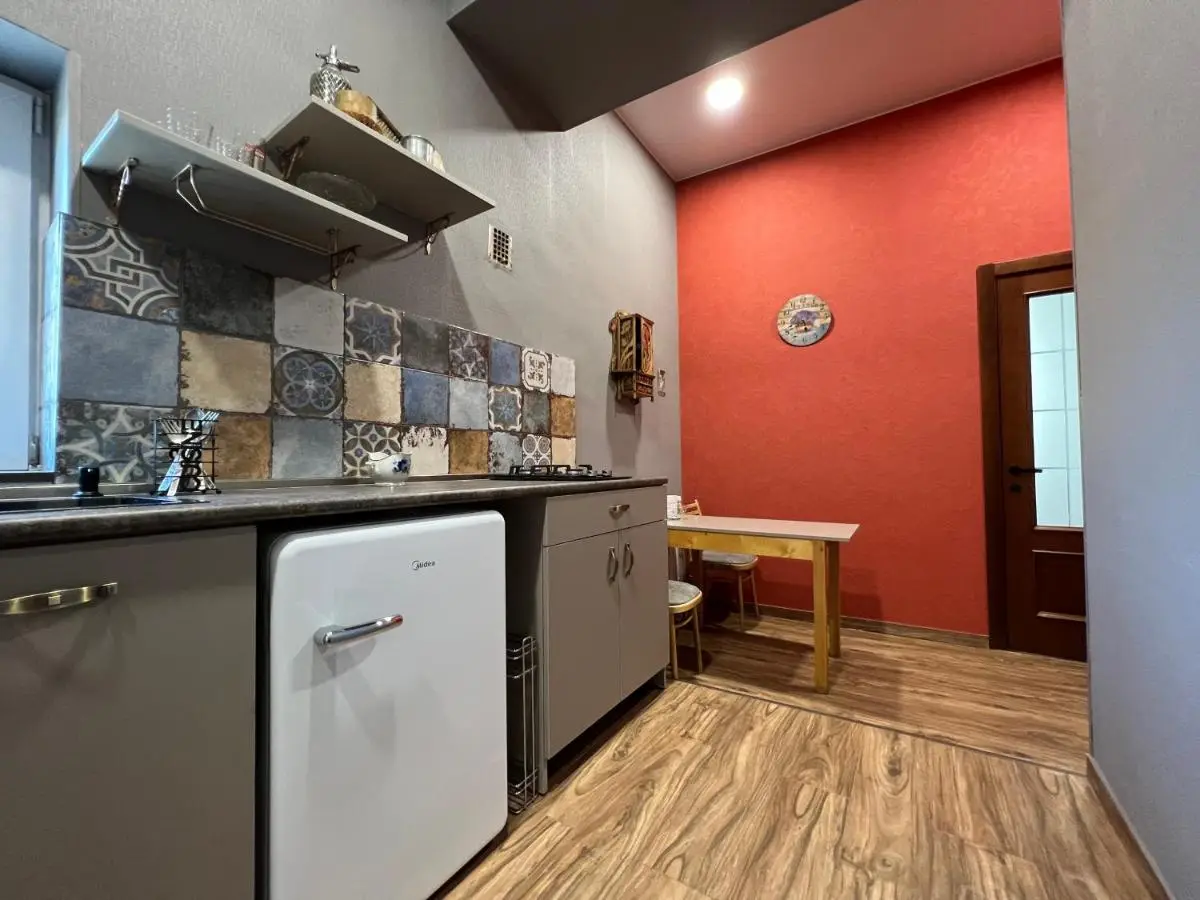 Lola Apartments TBS