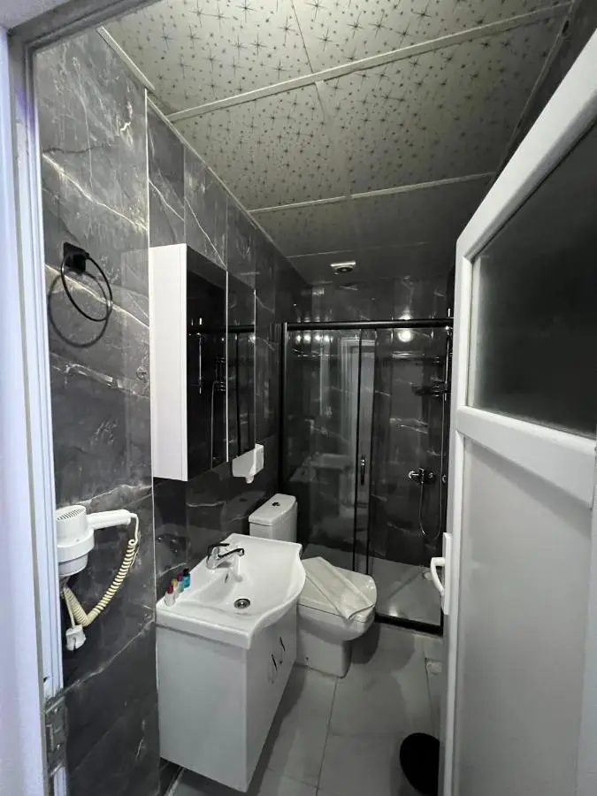 Modena Hotel