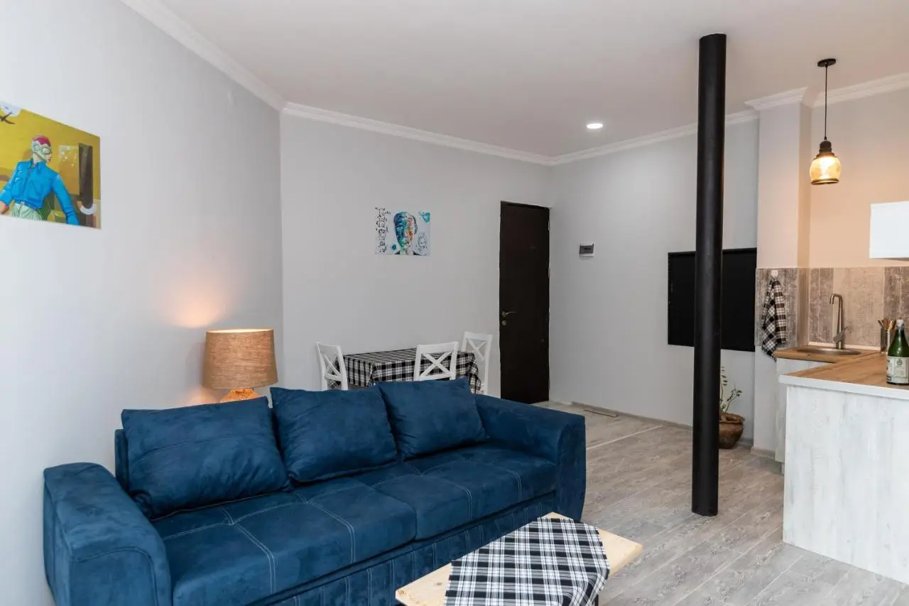 Giorgi's apartment