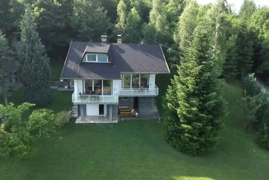 WOLF'S PLANE Luxury Isolated Mountain House for Digital Nomads