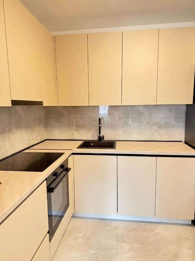 Cozy Flat near Airport & Sarajevo Center, Free Parking