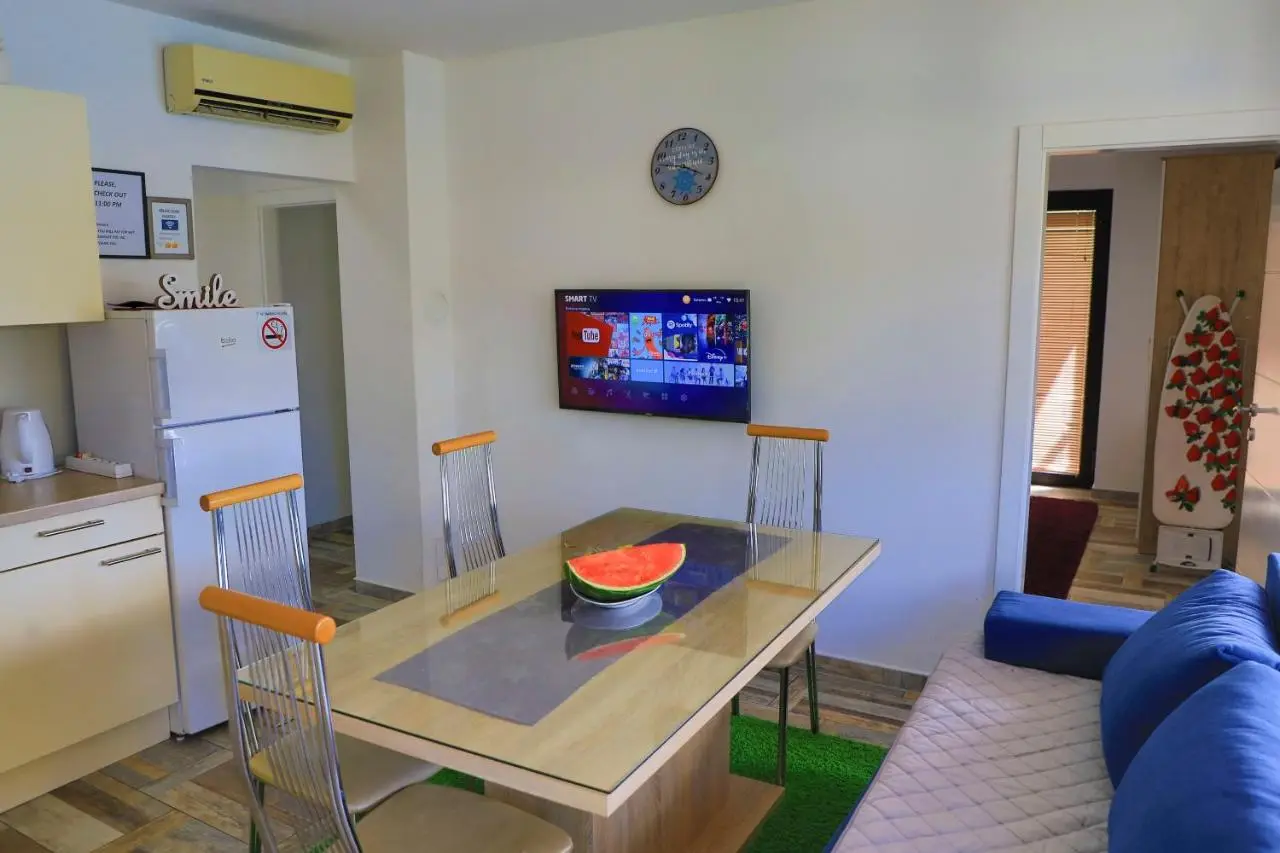 Holiday Homes Pozitiva