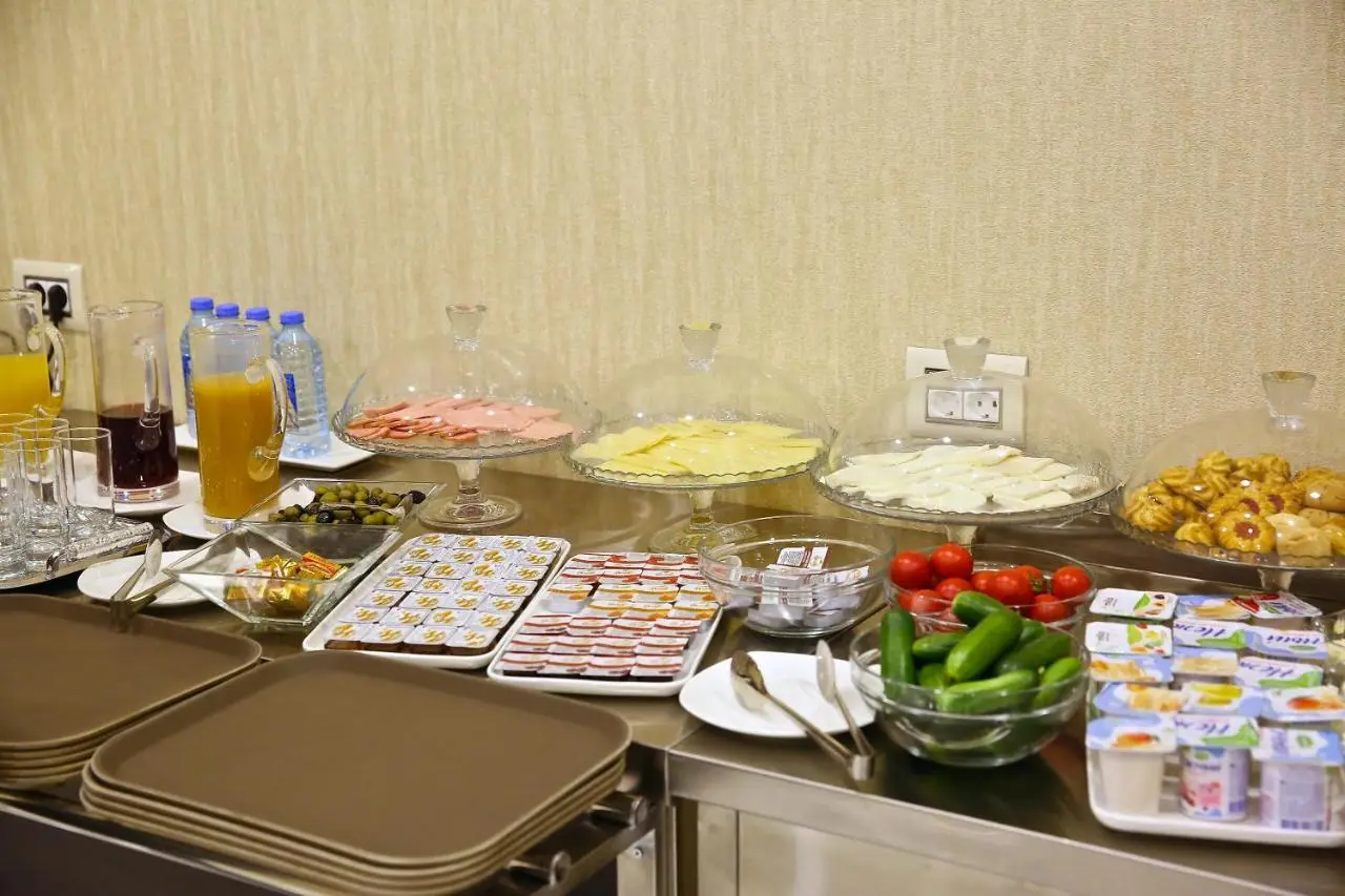 Rusel Hotel