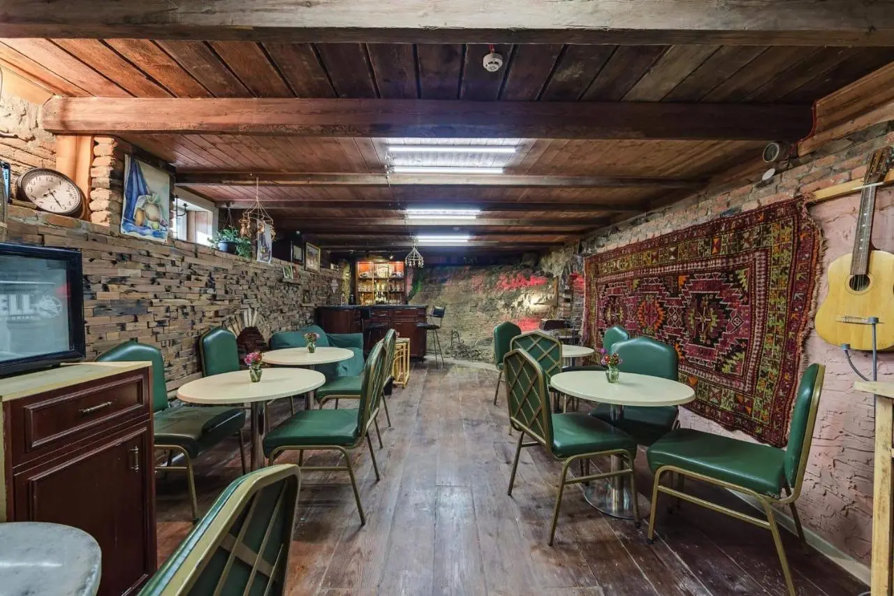 House 52 Boutique Hotel