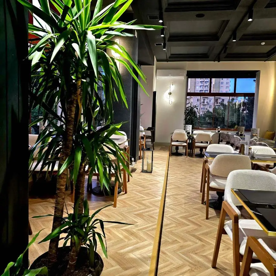 Maestro Address Hotel