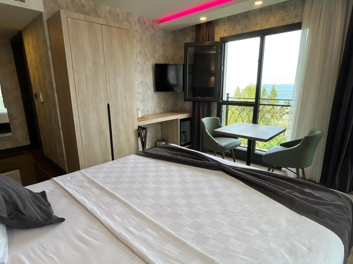 Avni Bey Otel