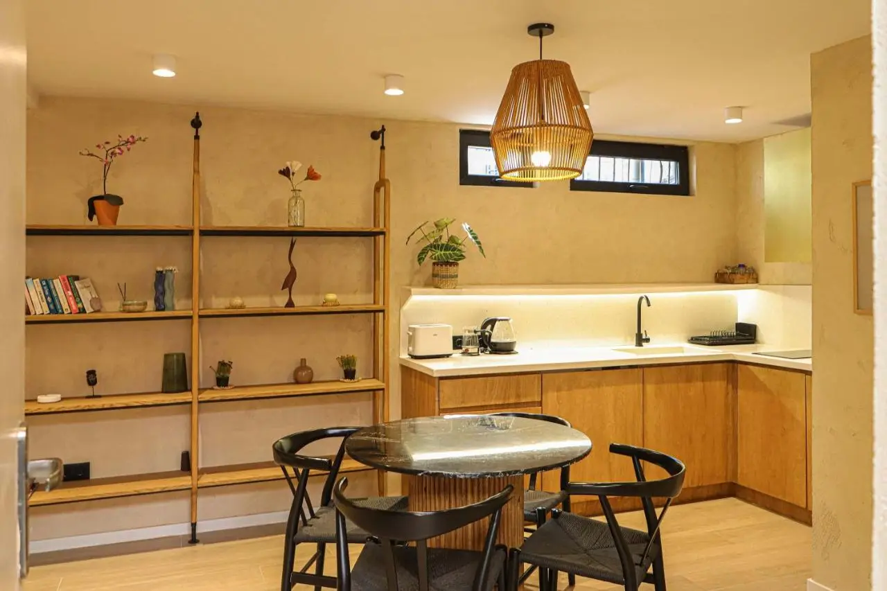 Newly Designed 2BR Apartment In Center-By Wehost