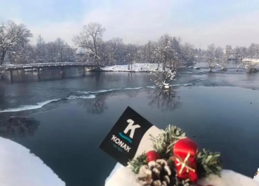 Konak na Uni