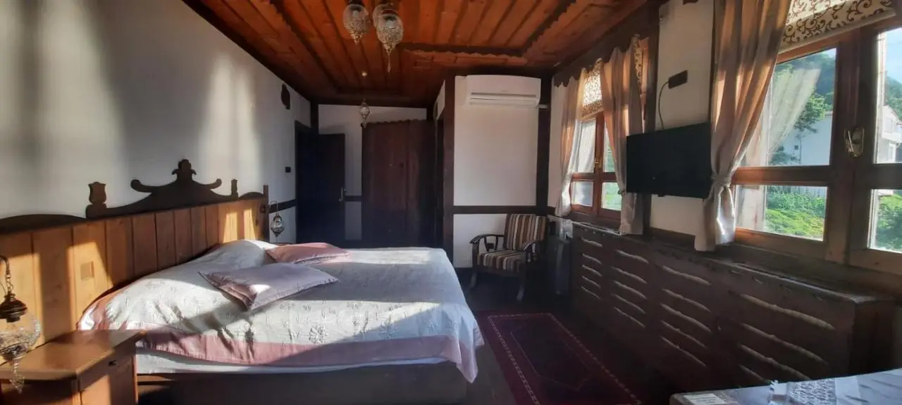 Zümrüdüanka Otel
