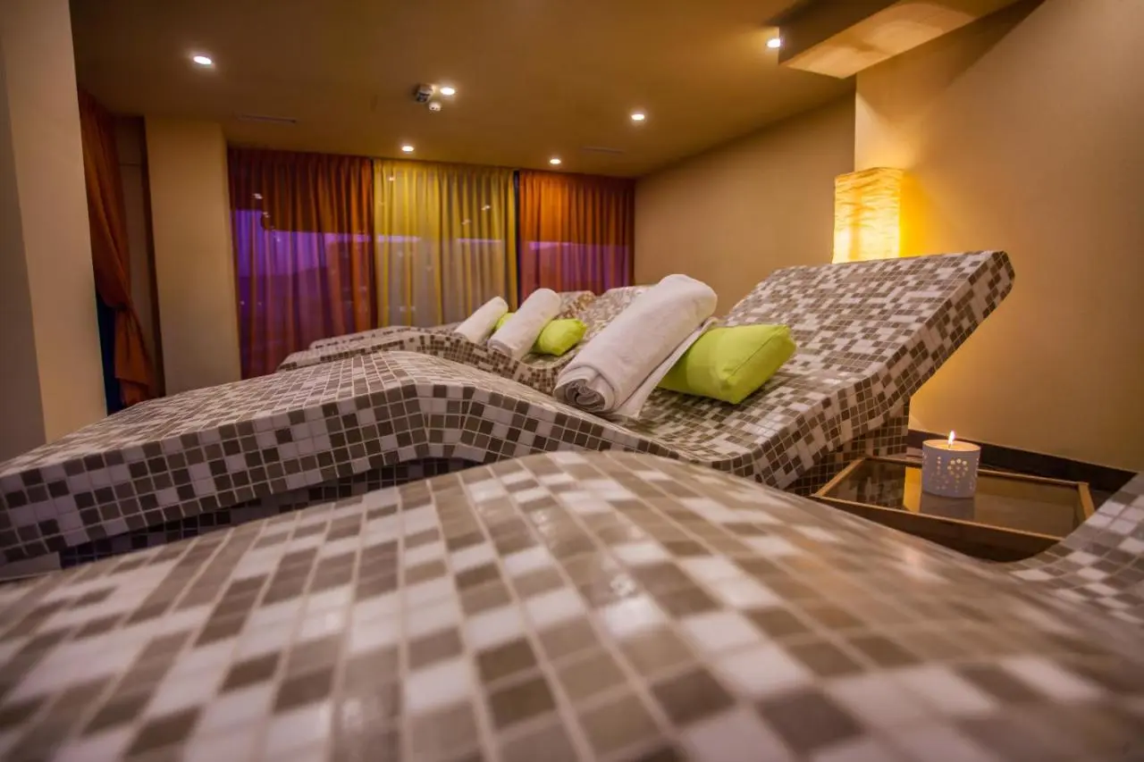Malak Regency Hotel