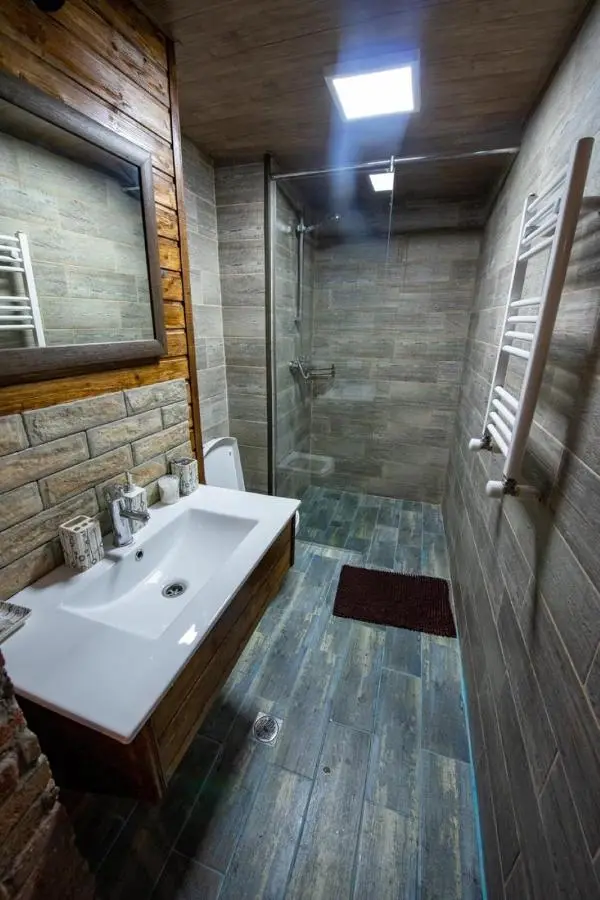 Evdo Apartments Loft2 Wooden House