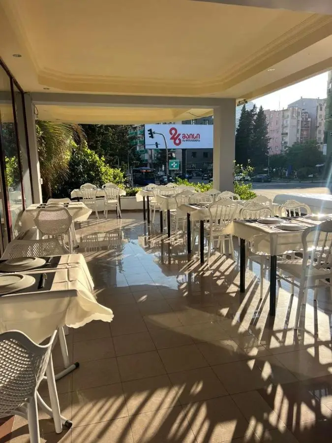 HOTEL L - Bakuri