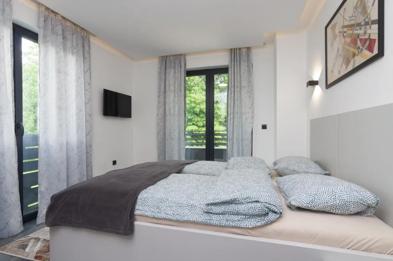 Deluxe Feliciano Apartments